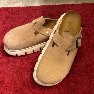 Stylish Suede Mules in Tan